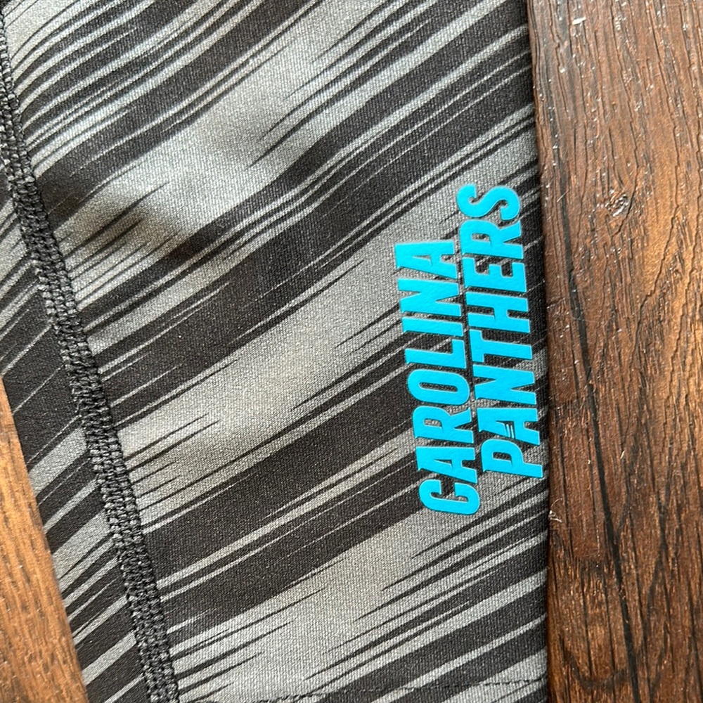 Nike Women's Black and Gray Carolina Panthers Striped Leggings - Picture 3 of 4